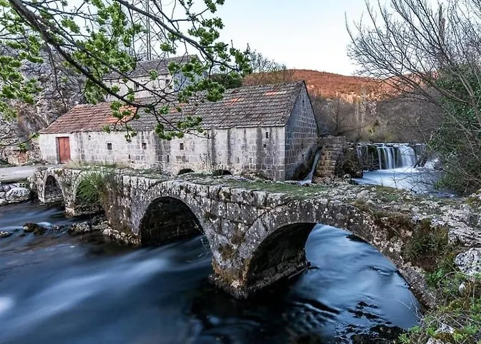 Villa Sika With Heated Pool Near Split *